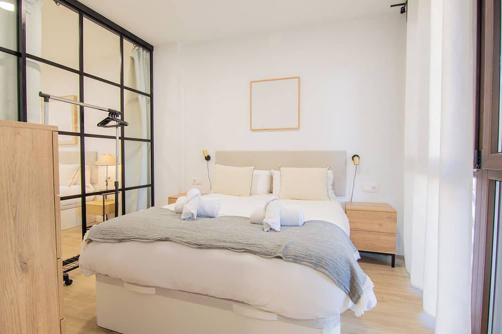 Entire apartment, Family Friendly Apartment in Quiet Neighborhood - 20 Min from Valencia Center in Valencia, Costa de Valencia