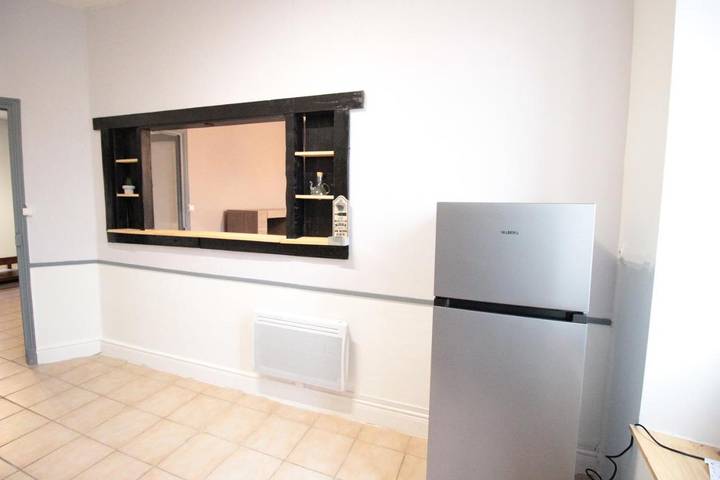 Location de vacances pour 5 personnes, avec terrasse et vue à Dun-sur-Meuse - 2
