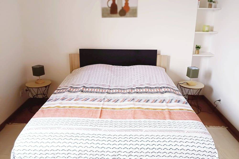 Entire apartment, Apartment In A Winery In The Var Small Dog Accepted On Leash in Cuers, Toulon region