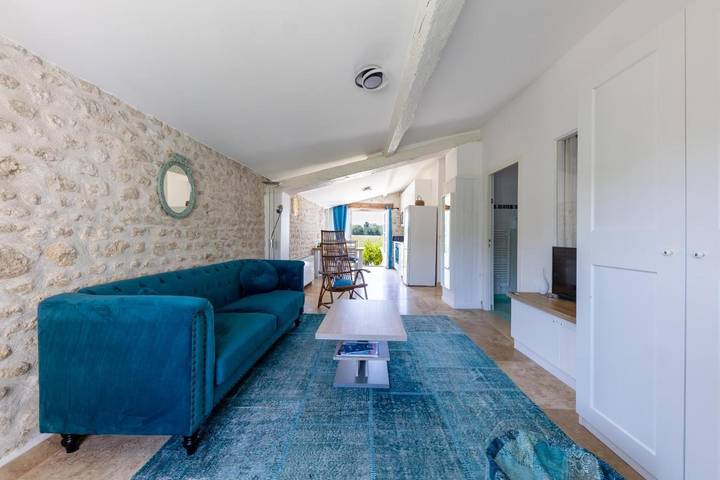 Gîte pour 4 personnes, avec jardin et piscine à Saint-Just-Luzac - 4