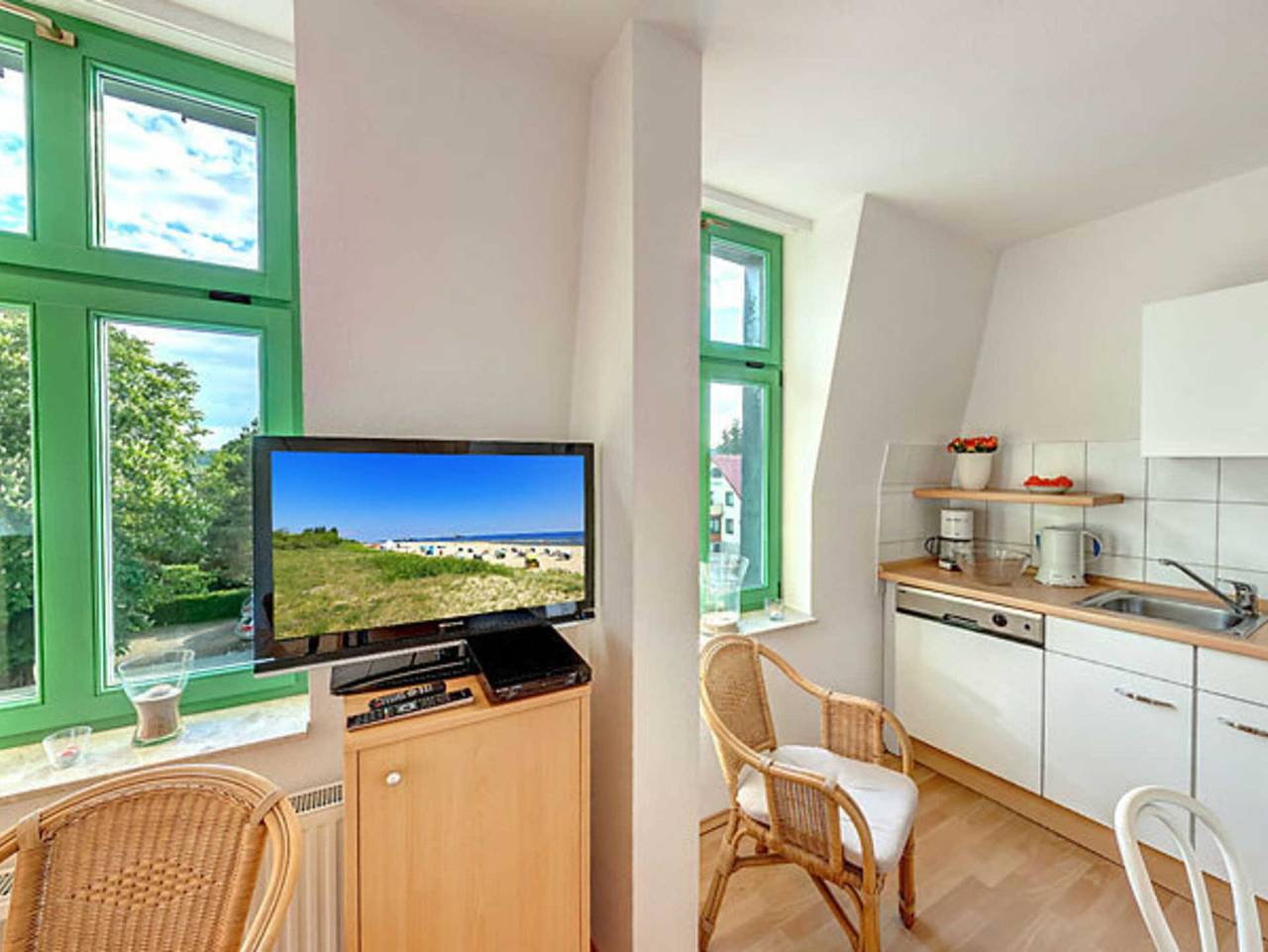 Ganze Ferienwohnung, Villa Ostseewarte, Strandnah, teilw. Seeblick, Fahrstuhl - Villa Ostseewarte Whg. 13, Südbalkon, Fahrstuhl in Drei Kaiserbäder, Heringsdorf