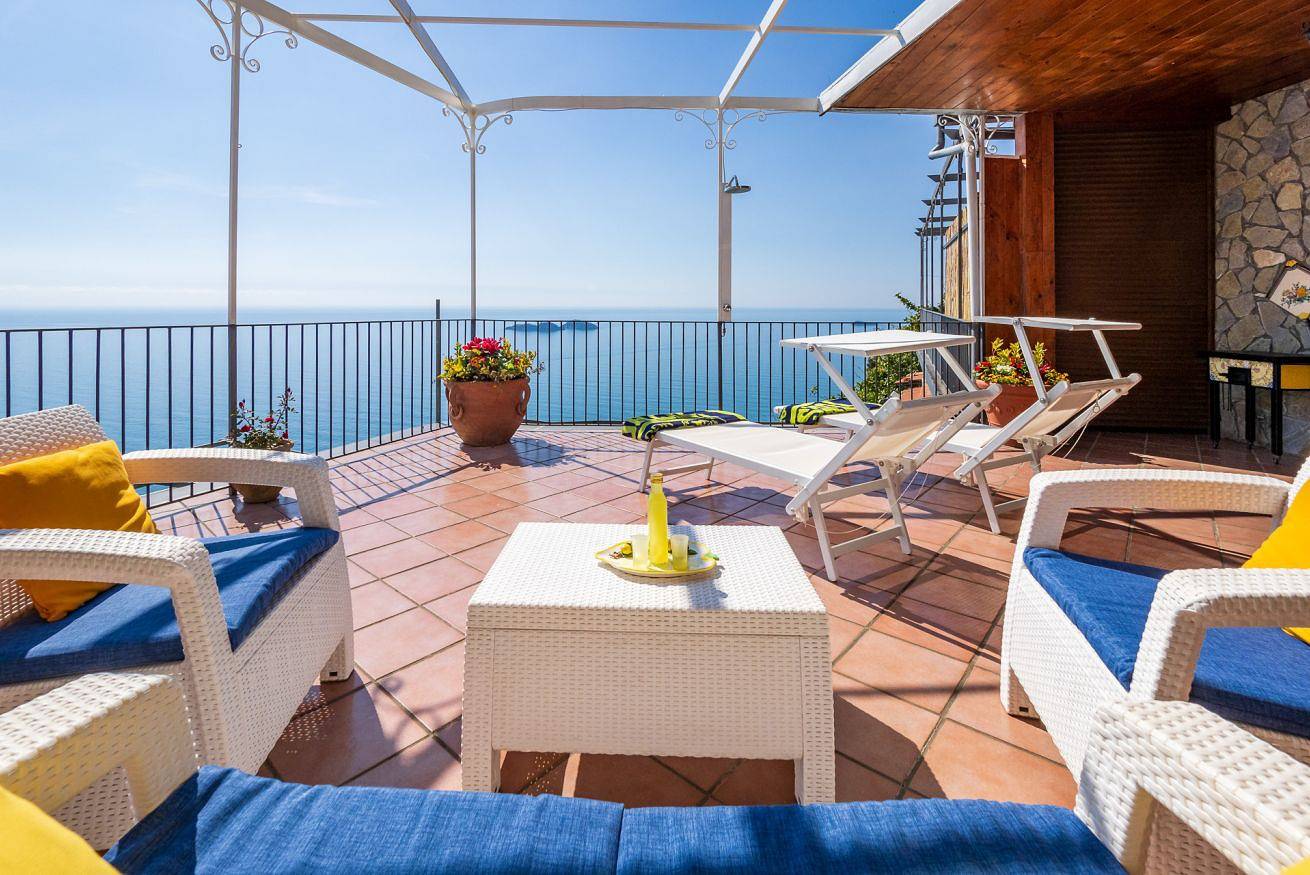 Casa Sara - Breathtaking sea view terrace in Amalfi coast in Vico Equense, Provincia de Nápoles
