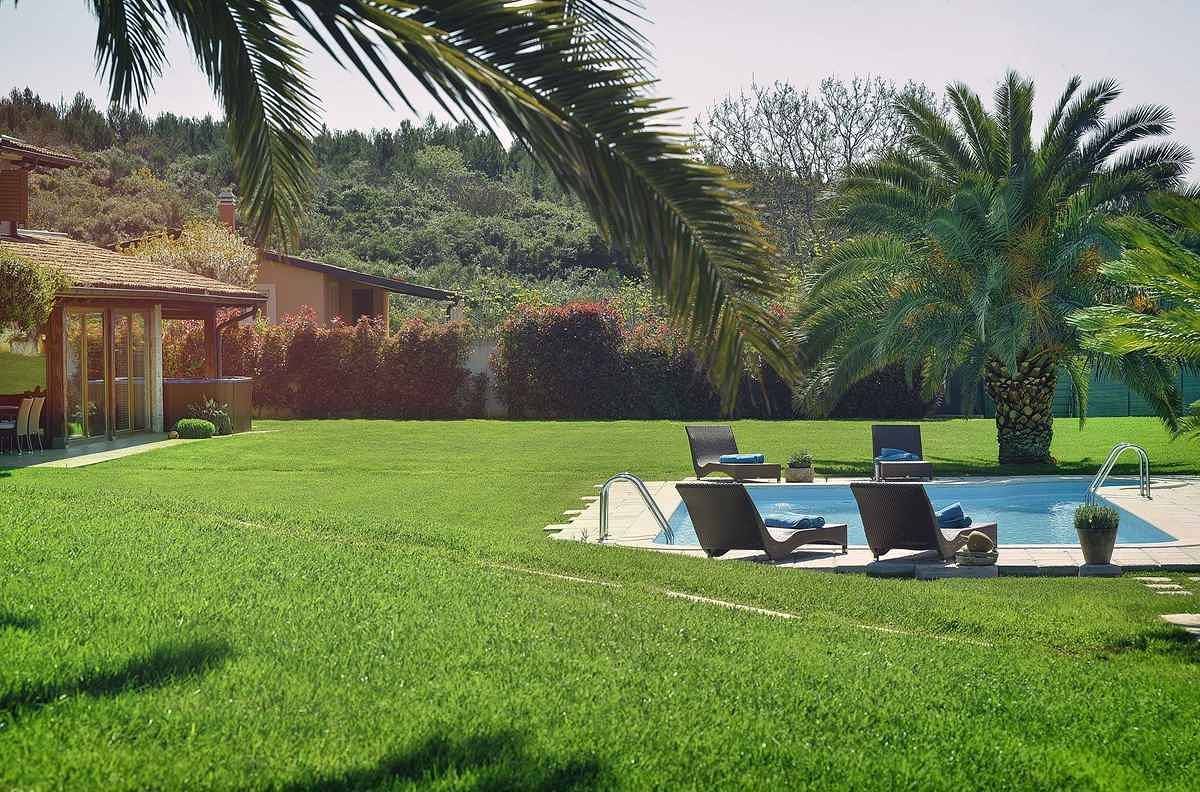 Villa mit Swimmingpool und Volleyballfeld in Pula-Medulin, Pomer