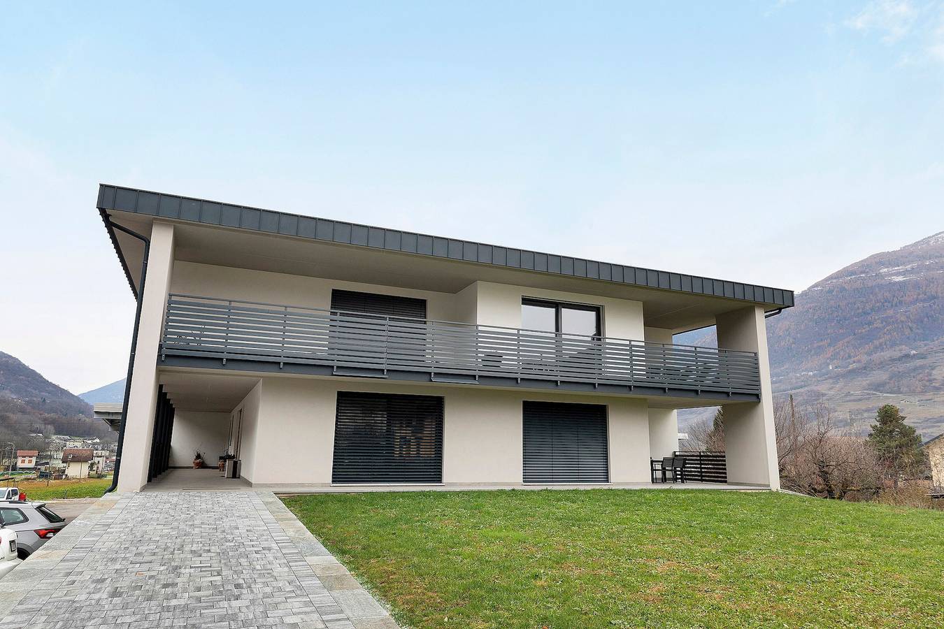 Ganze Wohnung, Apartment 'Laris' mit Bergblick, Balkon und Wlan in Cavallaro (Castello dell'acqua), Castello dell'acqua