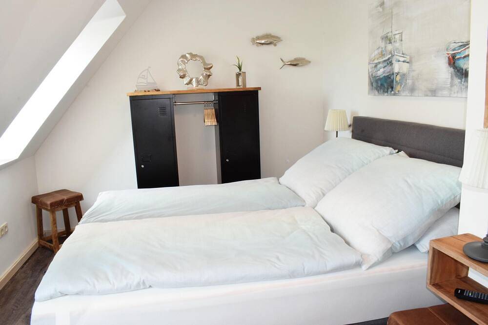 Ganze Wohnung, Vadders Hof - 2 Terrassen, Garten, Schaukel und Sandkasten, E-Auto Ladestation in Risum-Lindholm, Nordseeküste