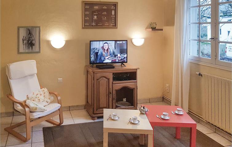 Apt Locronan confortable avec lit bébé et TV in Locronan, Iroise