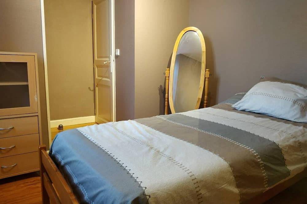 Maison Bigourdane sur 3 niveaux proche Lourdes in Poueyferré, Hautes-Pyrénées