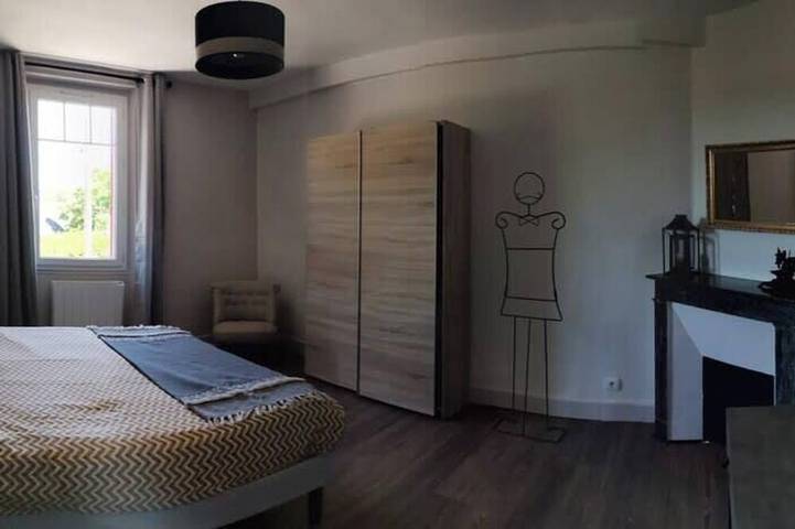 Location de vacances pour 10 personnes, avec sauna et piscine ainsi que jacuzzi et jardin à Éguzon-Chantôme - 3