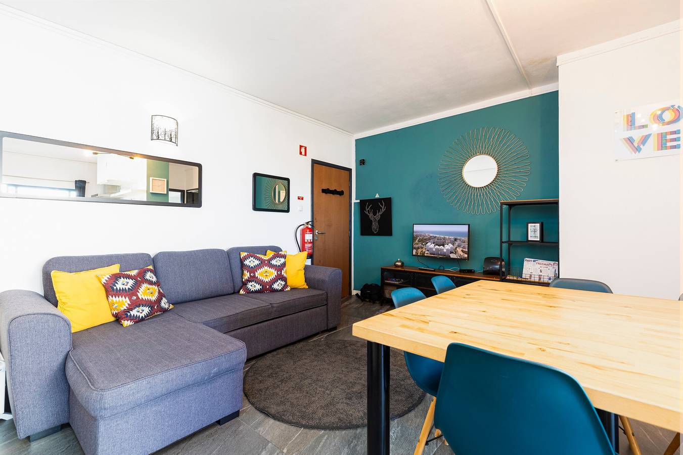 Ganze Wohnung, Apartment 'Rochanat - By Staywise' mit Balkon, Wlan und Klimaanlage in Praia da Rocha, Portimão