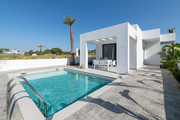 Villa pour 5 personnes, avec jardin et terrasse