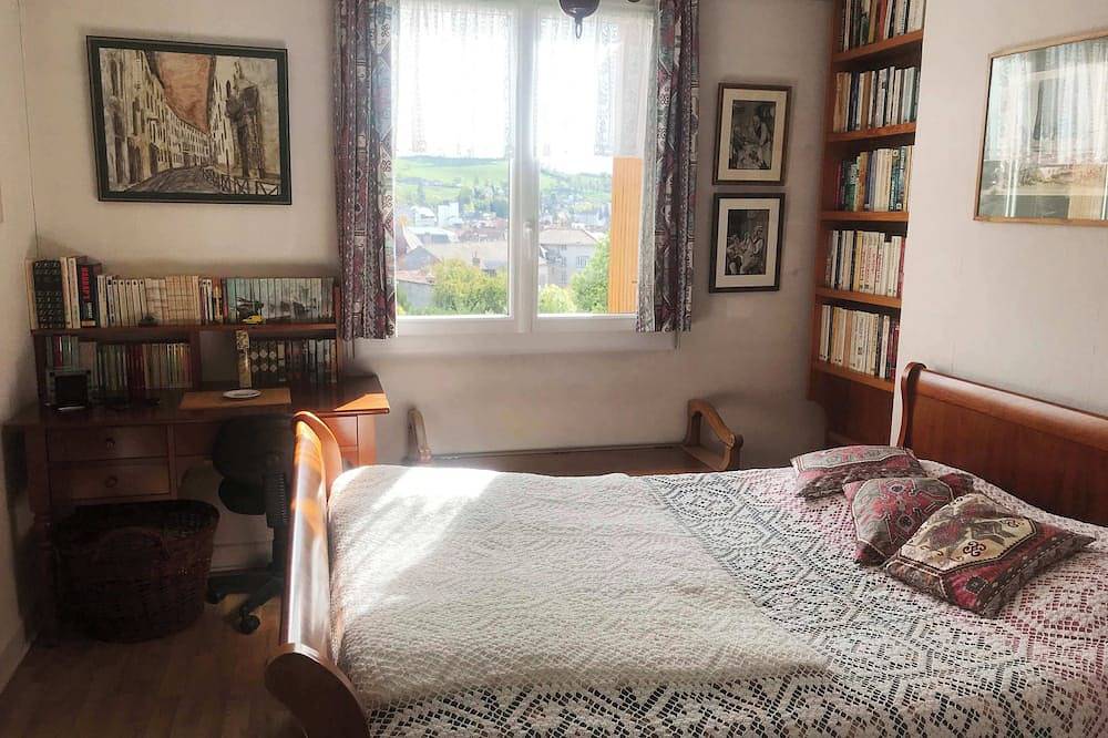 Entire apartment, T 5 in the heart of Aurillac in Aurillac, Aurillac region