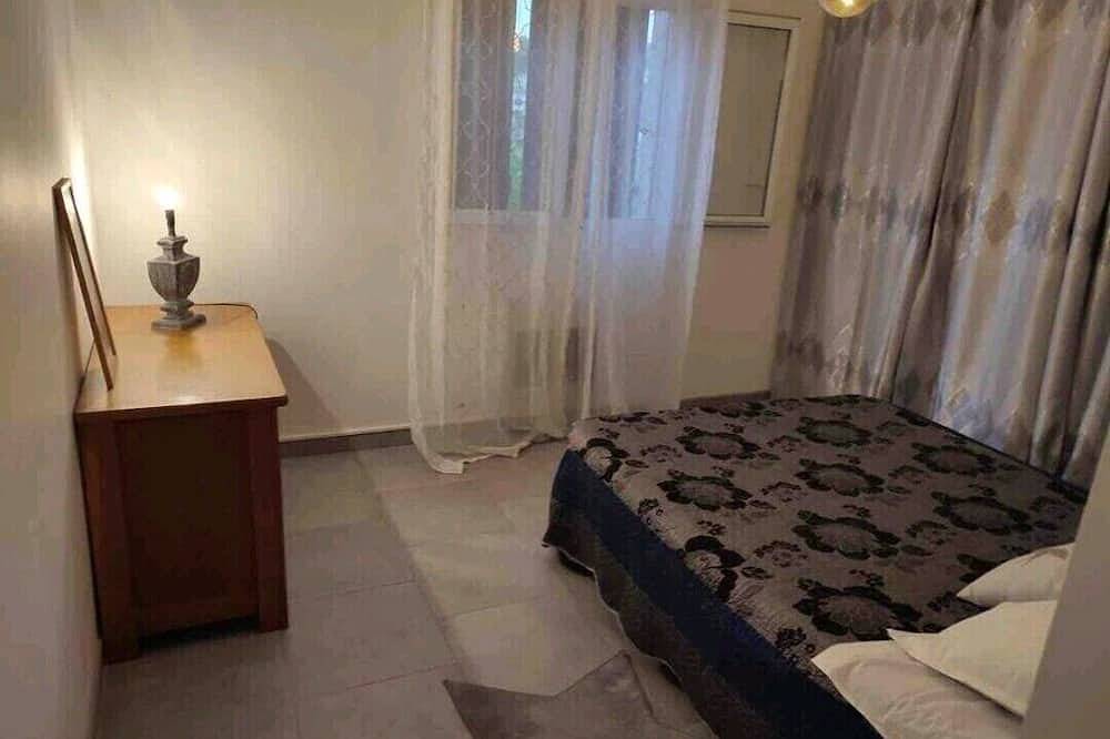 Entire apartment, Appartement T3, 69 M2 , Résidence au Calme in Manosque, Parc naturel régional du Luberon