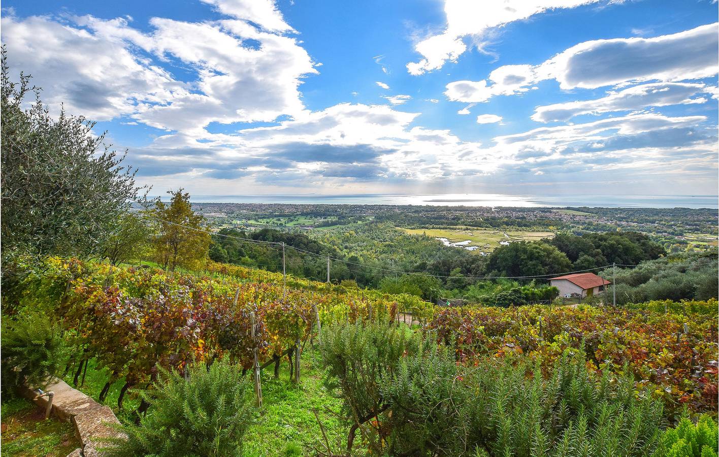Seaside Apartment w / Parkplatz, Feuerstelle & Pool in Strettoia, Pietrasanta