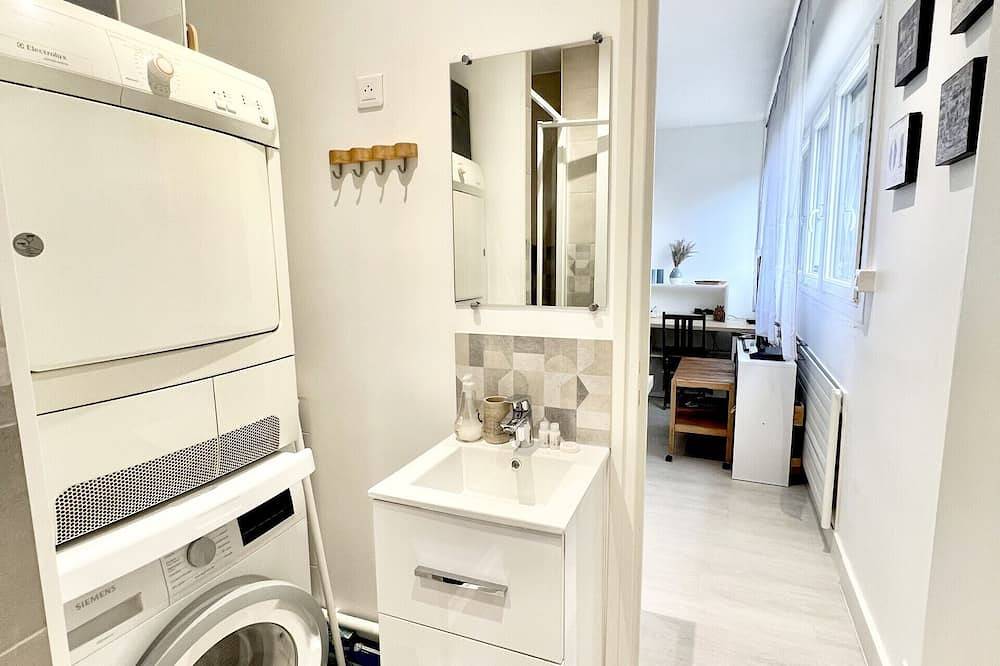 Entire apartment, Studio Saint-Germain-en-Laye in Saint-Germain-en-Laye, Yvelines