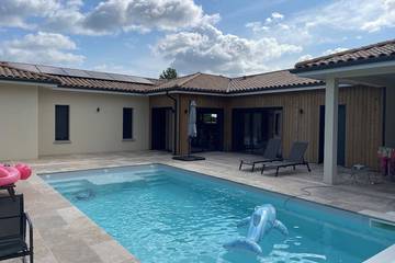 Cottage pour 10 personnes, avec jardin et terrasse à Cadillac-en-Fronsadais