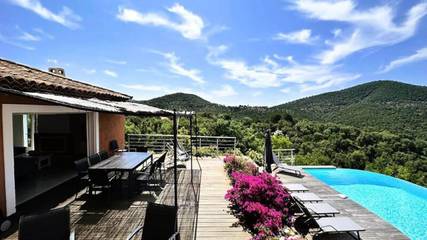 Appartement De Vacances pour 11 Personnes dans La Londe-les-Maures, Région de Toulon, Photo 4