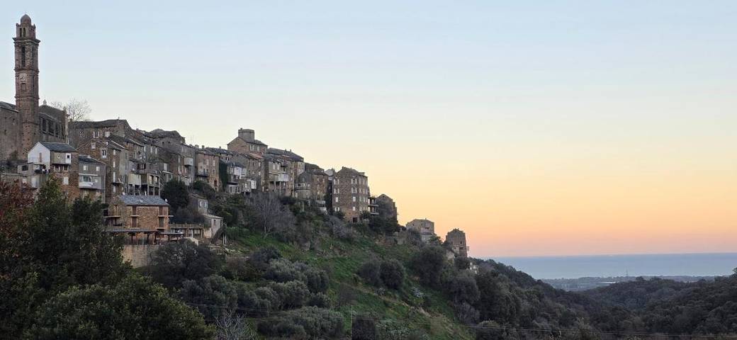 Maison de vacances pour 6 personnes, avec piscine ainsi que jardin et vue