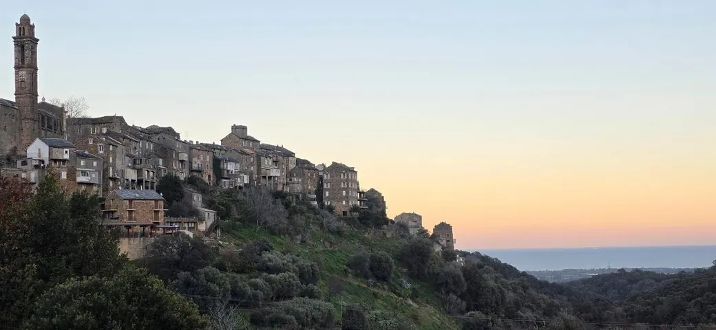 Maison de vacances pour 6 personnes, avec jardin ainsi que vue et piscine - 1
