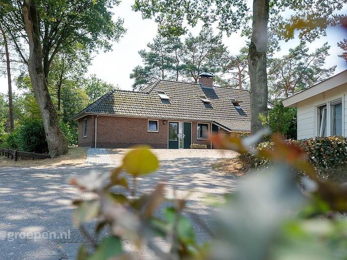 Bungalow voor 8 personen, with balkon/terras and terras as well as sauna in Hardenberg