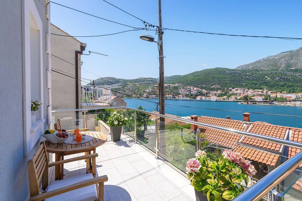 Entire apartment, Beautiful apartment in Sustjepan in Dubrovnik, Grad Dubrovnik