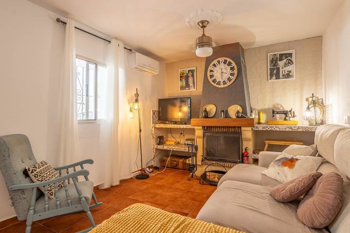 Ferienhaus 'Cortijo La Abuela' mit Bergblick, WLAN und Klimaanlage in Almuñecar, Costa Tropical