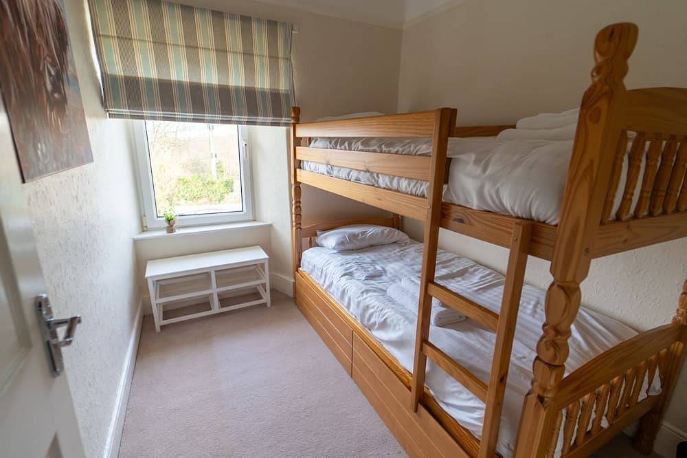 3 bedroom home by the beach in Broad Haven, Pembrokeshire
