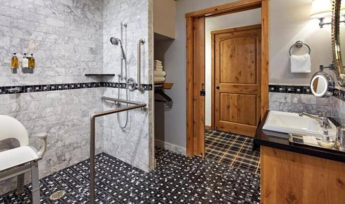 Station pour 2 personnes, avec jardin ainsi que jacuzzi et piscine, animaux acceptés à South Lake Tahoe - 2