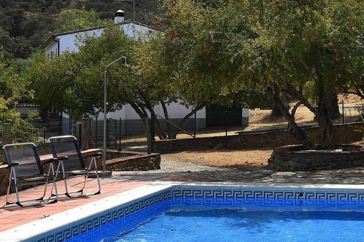 Casa de vacaciones para 8 personas, con jardín en Aroche