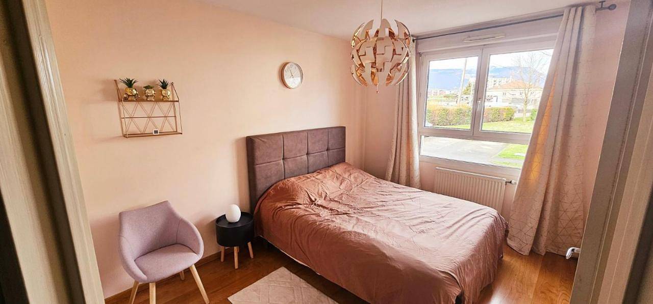 Appartement entier, Appartement entier 2 chambres avec terrasse in Eybens, Isère