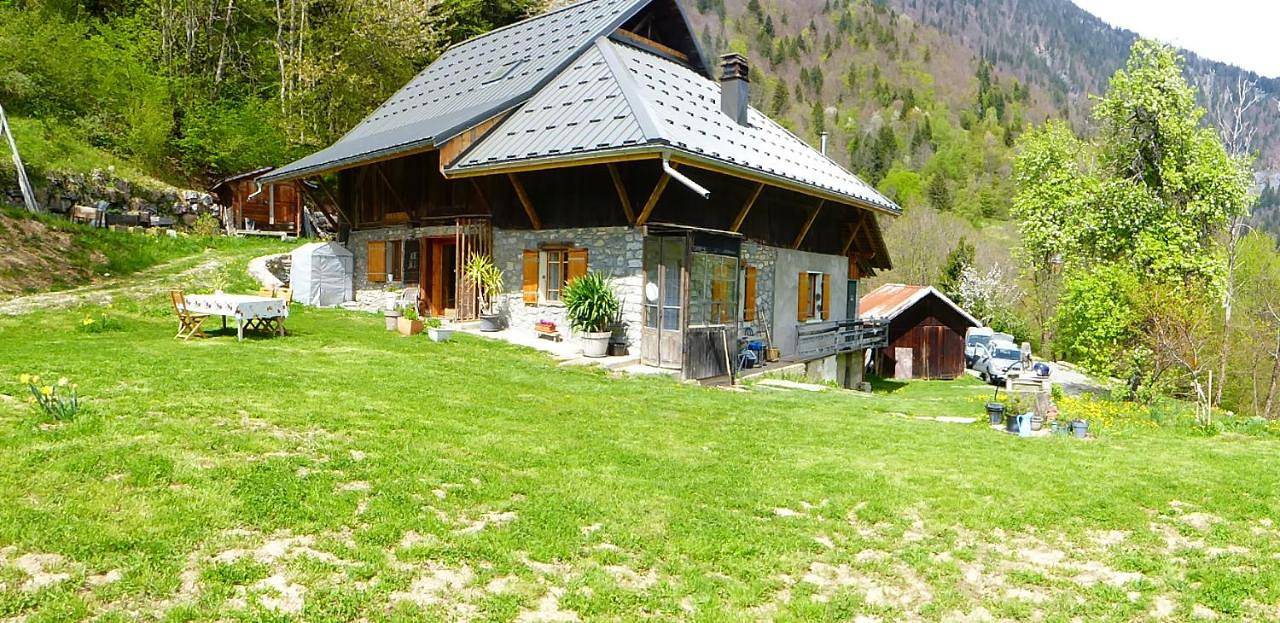 Appartement de vacances entier, Double Room in Ugine, Région d'Albertville