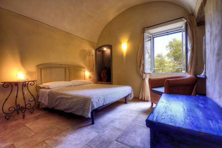 Appartamento intero, Casa Pisani in struttura con giardino e piscina in Civezza, Riviera di Ponente