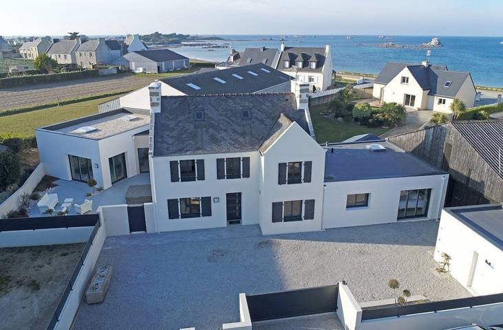 Location de vacances pour 11 personnes, avec terrasse et jacuzzi dans Plage du Ruguel