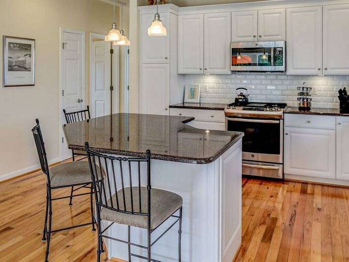 Vacation rental for 10 people, with balcony in Long Beach Island