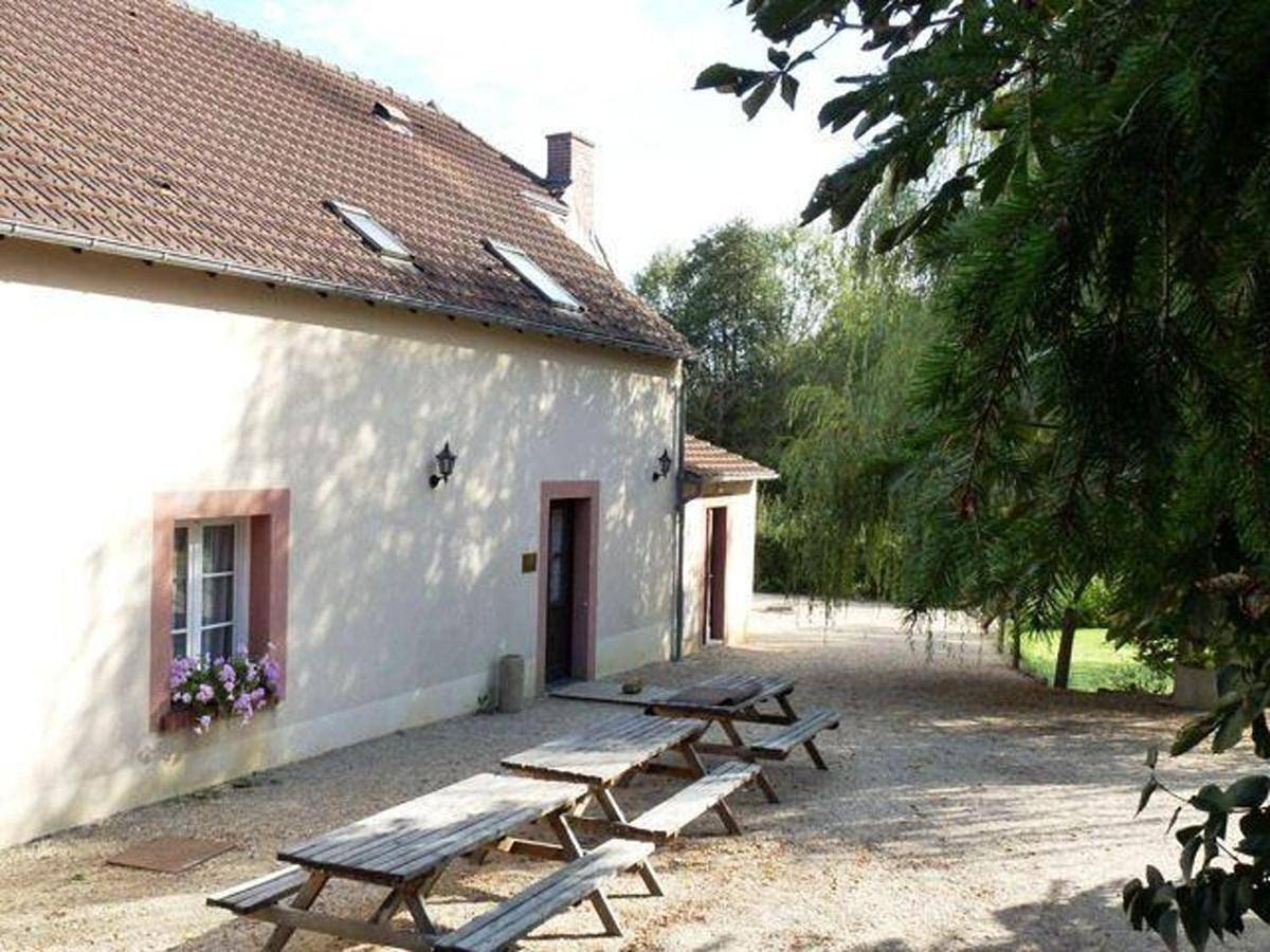 Maison spacieuse à Nevoy avec jardin de 200 m², idéal pour groupes ! in Nevoy, Région de Montargis
