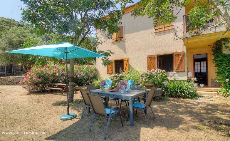 Gîte pour 4 personnes, avec Jardin et Vue à Ajaccio