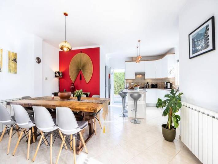 Gîte pour 8 personnes, avec piscine ainsi que jardin et terrasse dans Arrifana - 3