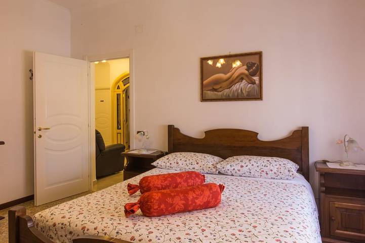 Appartement entier, Superbe appartement centre de Rome à 100m de la Basilique Saint-Pierre Free WiFi in Vatican, Province de Rome