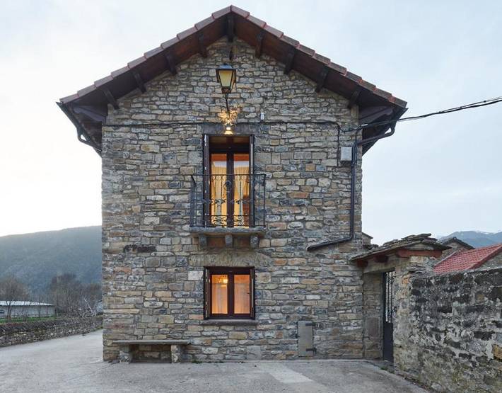 Casa rural para 10 personas, con jardín, Se admiten mascotas en Biescas
