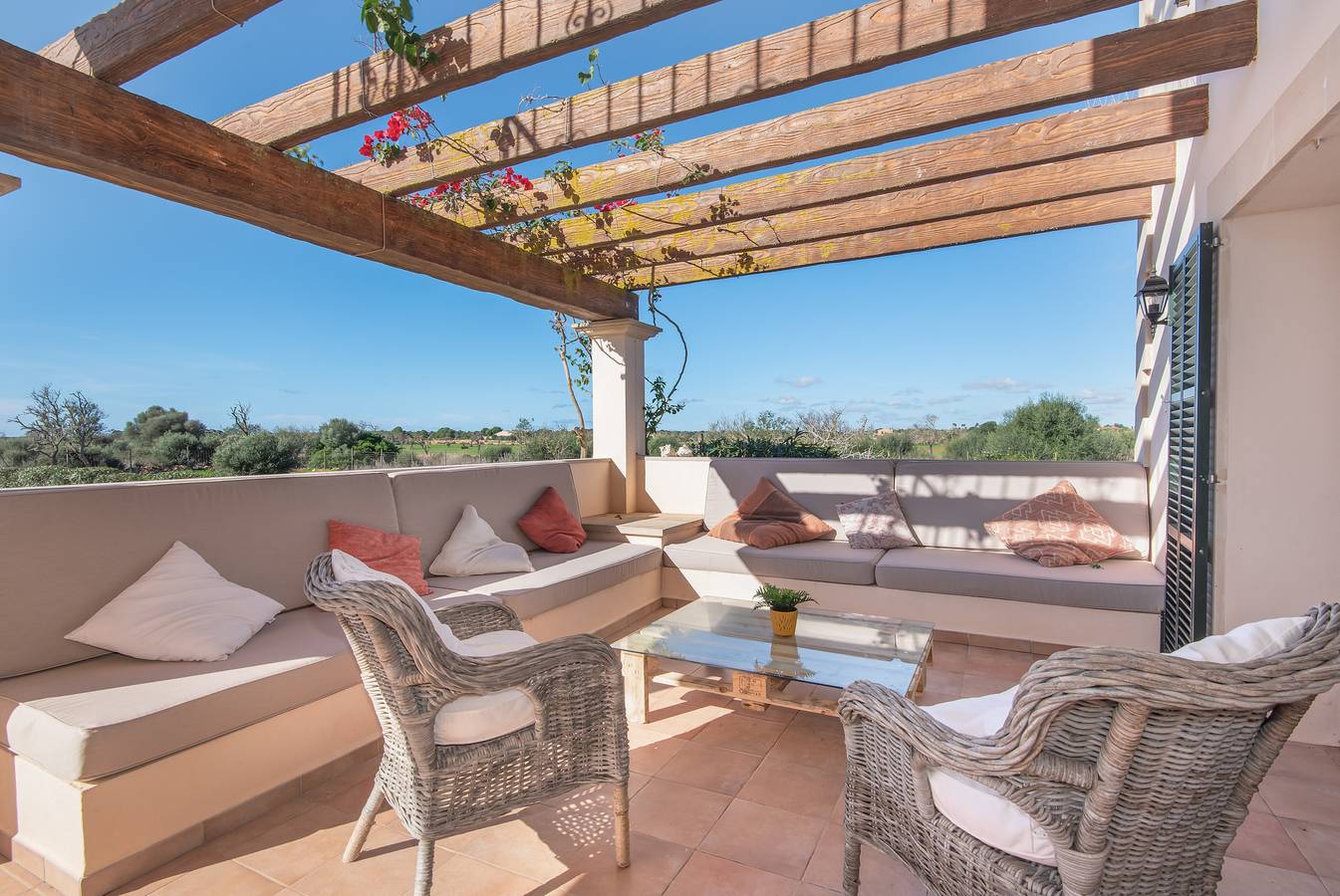 Lichtoase in Es Llombards: Pool, Klima & Pizzaofen (10P) in Es Llombards, Santanyí