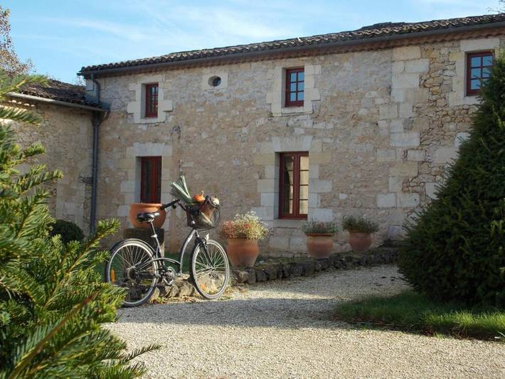 Cottage pour 12 personnes, avec jardin ainsi que piscine et vue à Saint-Léon (Gironde)