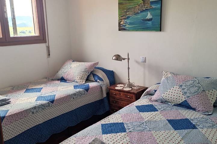 Piso Ideal Para Pasar Unos Días Disfrutando de la Villa Pasiega in San Pedro del Romeral, Chaîne Cantabrique