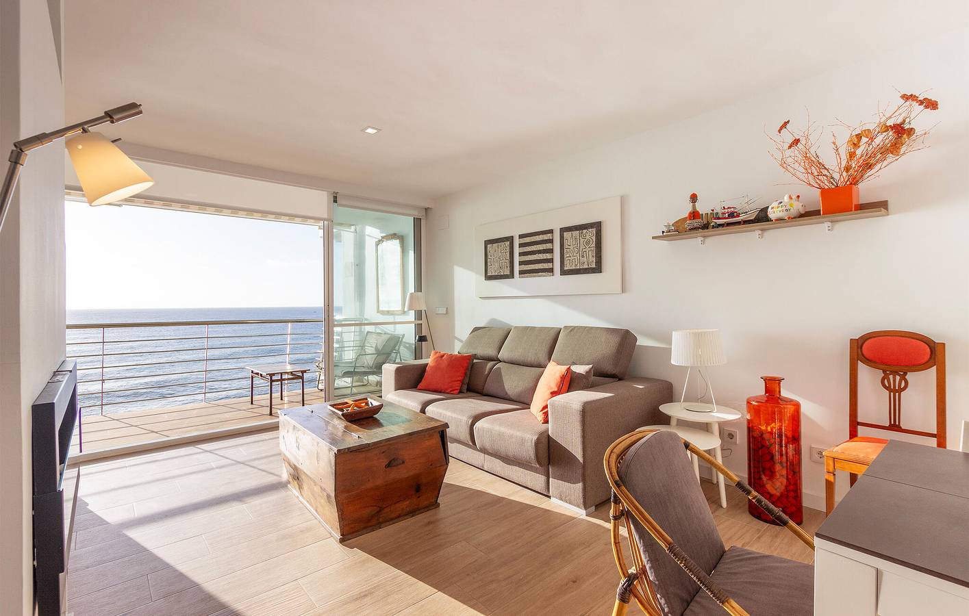 Apartamento vacacional entero, Apartamento junto a la playa con aire acondicionado y terraza, a 400 m de la Playa de l'Andrago in Teulada, Costa Blanca