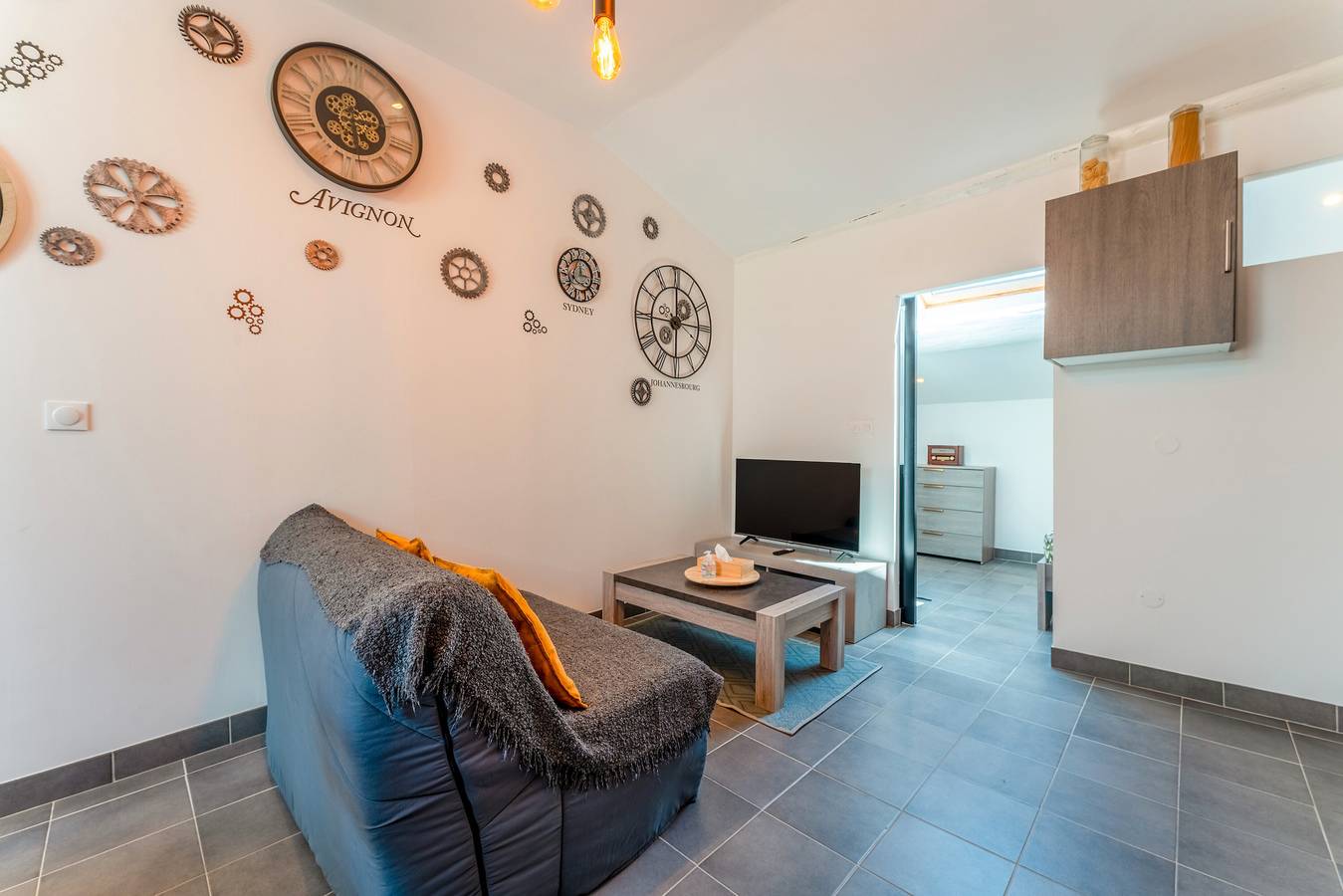 Ganze Wohnung, Ferienwohnung 'Valentin' mit Gemeinschaftspool, Wi-Fi und Klimaanlage in Avignon, Vaucluse