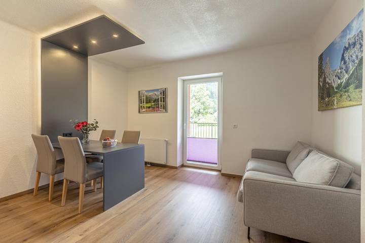 Ferienwohnung für 4 Personen, mit Balkon in Eisenerz