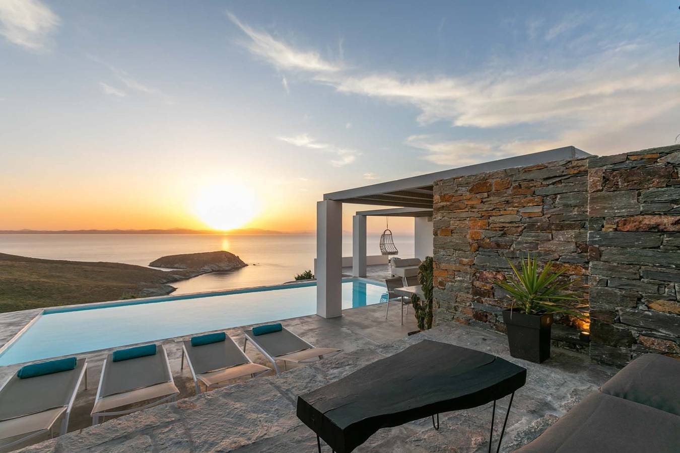 Endearing Kea Villa | Villa Granger | 4 Bedrooms | Breathtaking Sea Views | Private Outdoor Infinity Pool | Shaded Outdoor Dining Area | Private Garden | Pet Friendly | Akrotiri in Kea