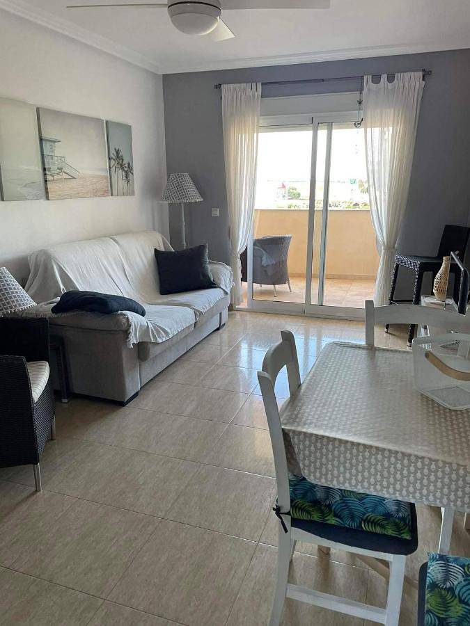 Gîte pour 4 personnes, avec piscine ainsi que terrasse et vue dans Los Nietos - 3