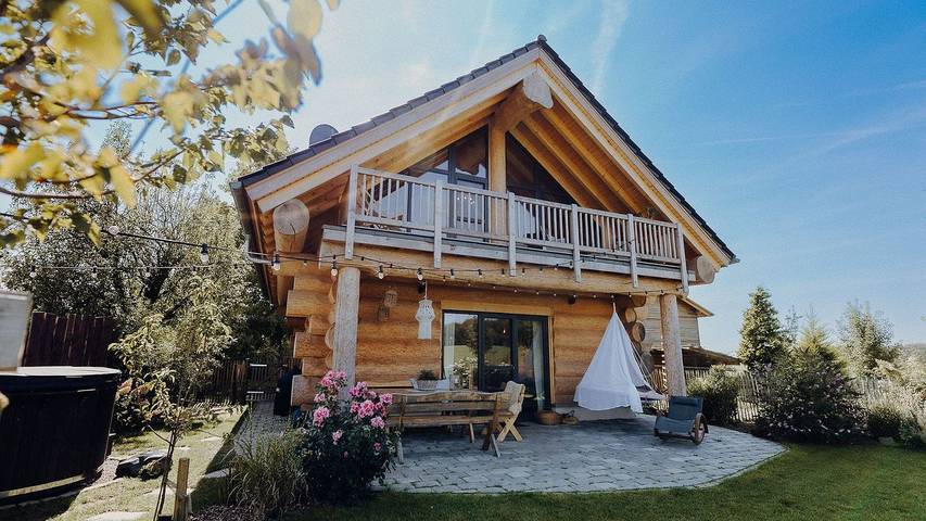 Casa de vacaciones para 6 personas, con sauna y terraza además de jacuzzi y jardín, Se admiten mascotas - 1