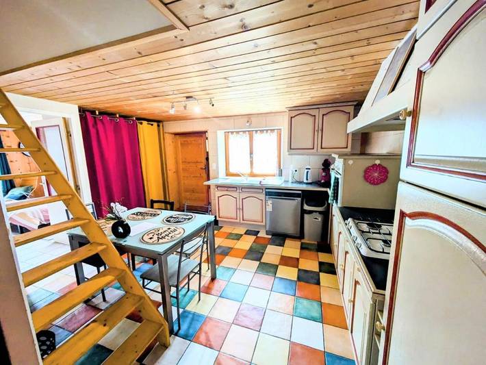 Gîte pour 6 personnes, avec terrasse, animaux acceptés à Les Gras - 2