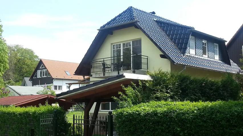 Ferienhaus mit Meerblick für 6 Personen, mit Garten