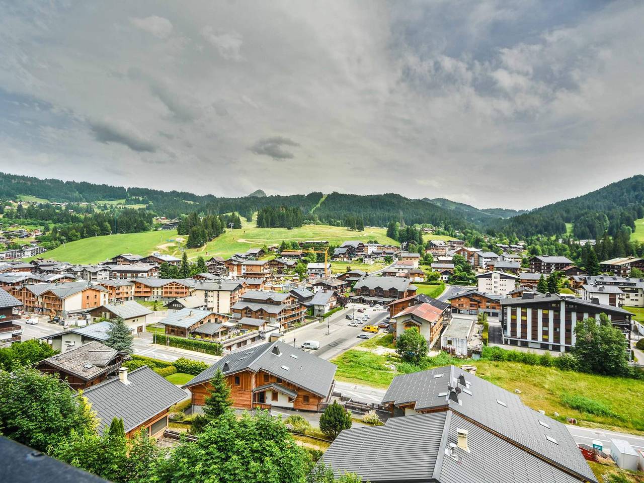 Entire apartment, Cozy duplex for 6-8 people with parking in Les Gets, Les Portes du Soleil